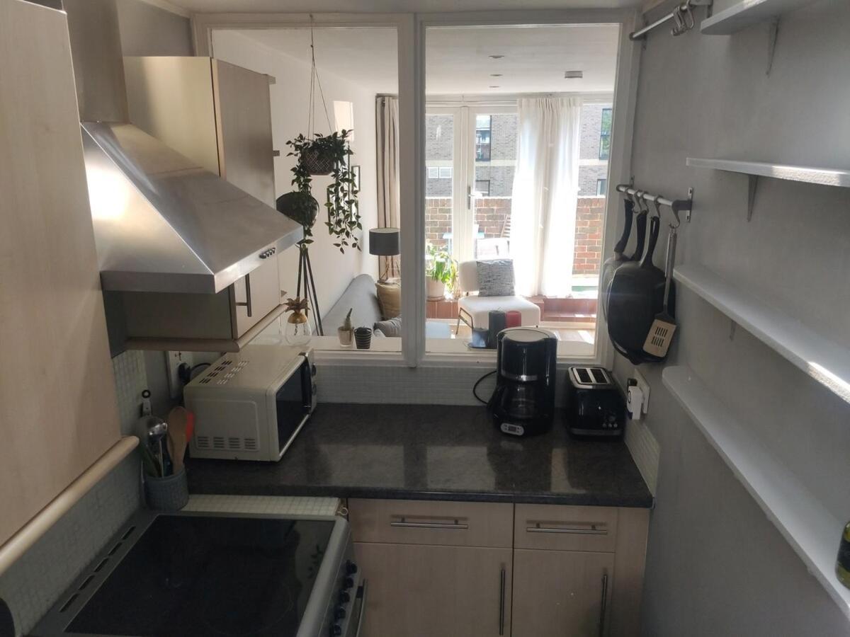 Stylish In Camberwell Appartement